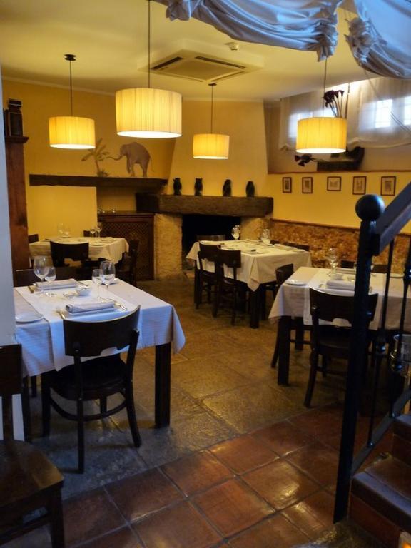 Hotel Restaurante Dona Anita Requena Ngoại thất bức ảnh