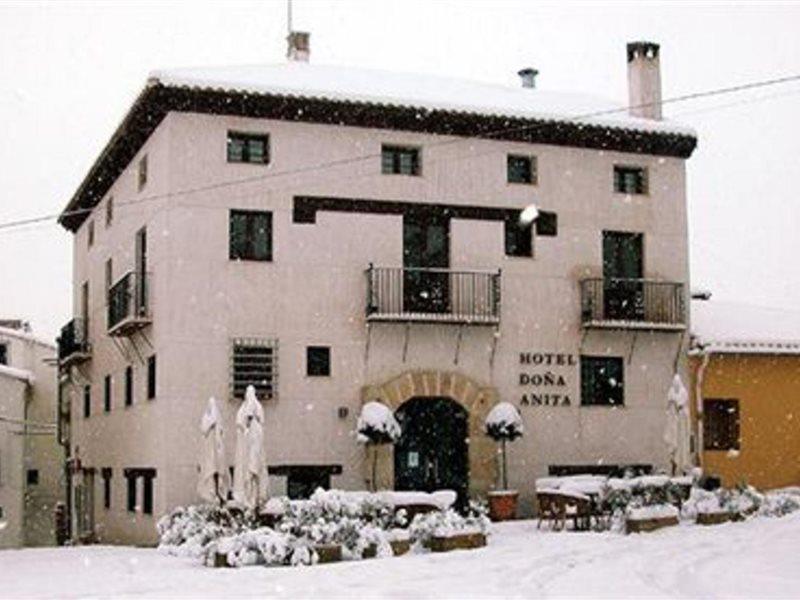 Hotel Restaurante Dona Anita Requena Ngoại thất bức ảnh