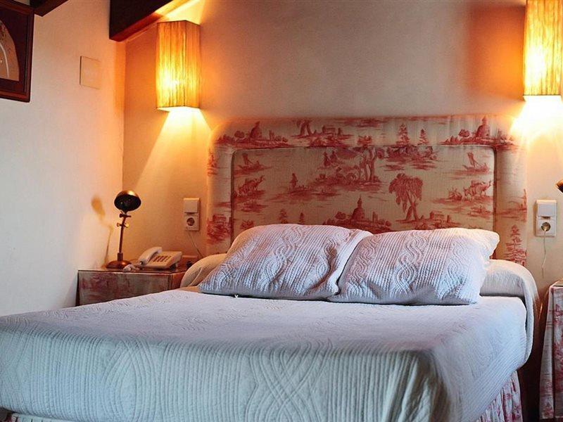 Hotel Restaurante Dona Anita Requena Ngoại thất bức ảnh