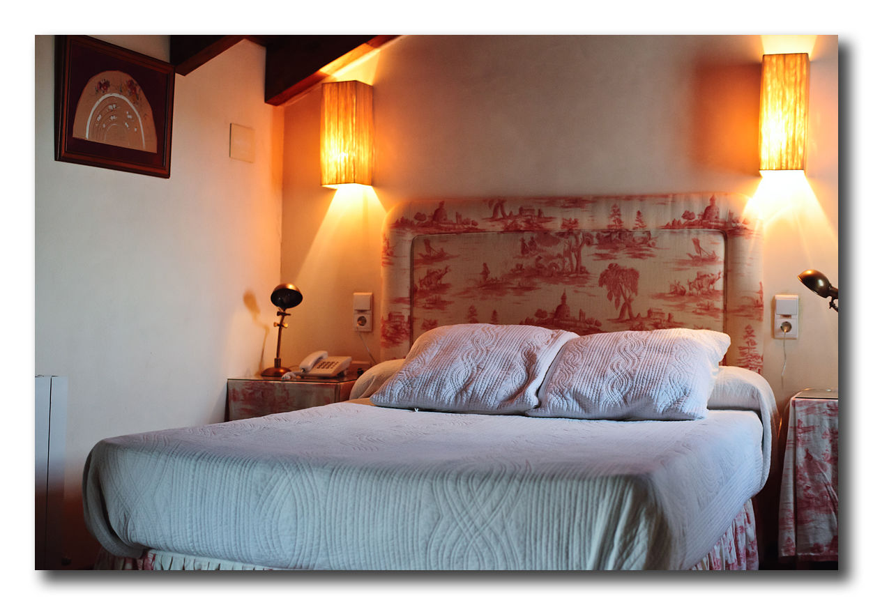 Hotel Restaurante Dona Anita Requena Ngoại thất bức ảnh